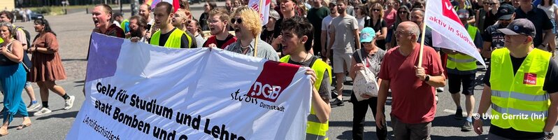 hochschulprotest-102_t-1721302752682_v-16to7_retina-2.jpg